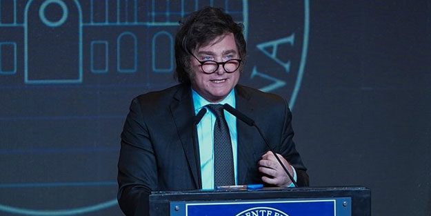 Siyonist sevici Milei Conileri nasıl tavlayacağını biliyor