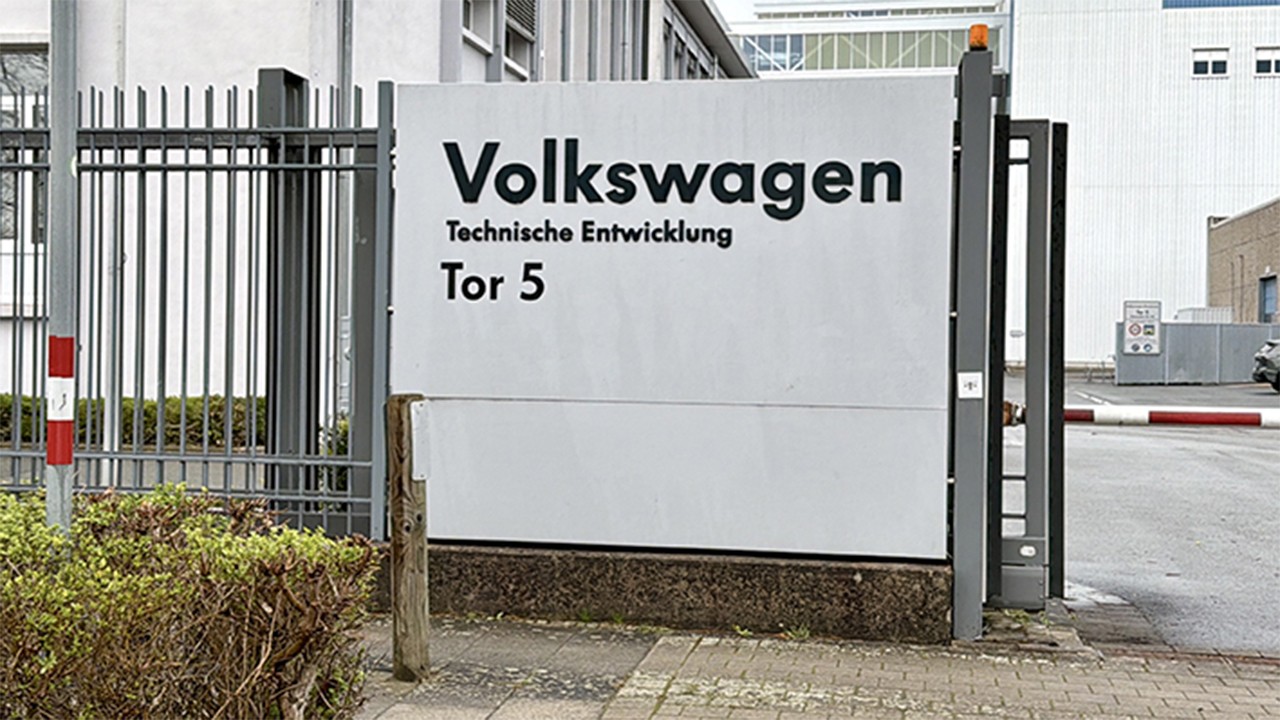 Siyonist, tarlayı iyi sürmüş meyvesini yiyor Alman devleti çocuk katili ile ortak