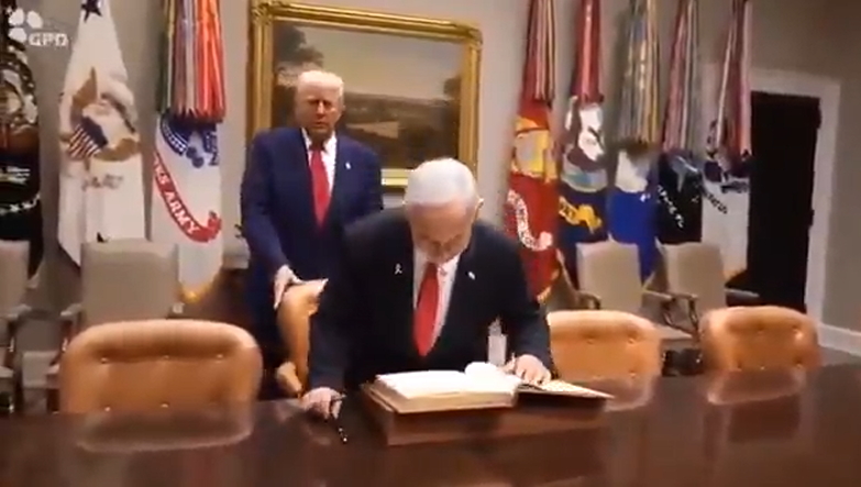 Siyonist yalaka Trump hizmette sınır tanımıyor! Netanyahu’ya Beyaz Saray’da olay hareket