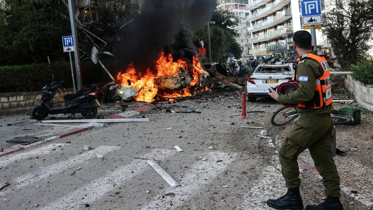 Siyoniste göre sadece 16 füze vurmuş İran 650 füze atmış!