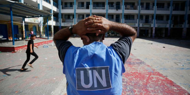 Siyonistler bu defa Gazze'deki Birleşmiş Milletler okulunun çevresini vurdu!