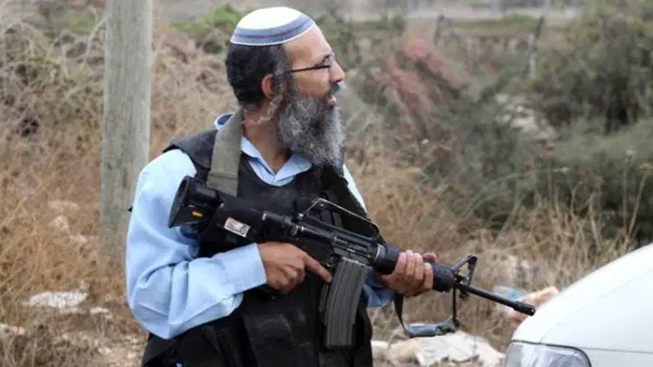 Siyonistler camiye saldırdı