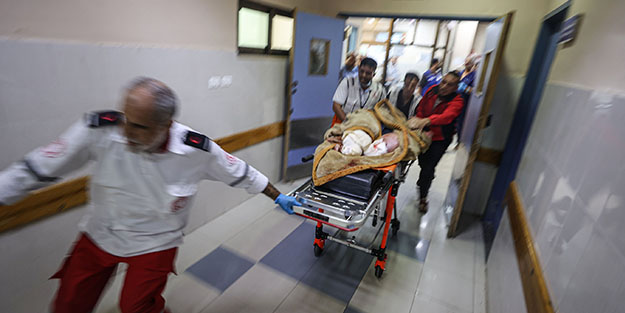 Siyonistler dünyaya meydan okuyor! Katil ordusu BM aracına ateş açtı