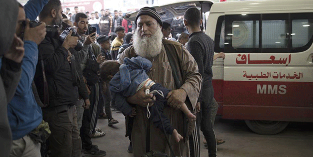 Siyonistler Kamal Adwan Hastanesi'ni kuşattı! 'Cenazelerimizi defnedemiyoruz'