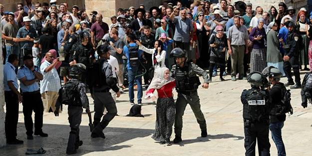 Siyonistler Mescid-i Aksa'ya baskın düzenledi! İsrail zulmü bitmiyor