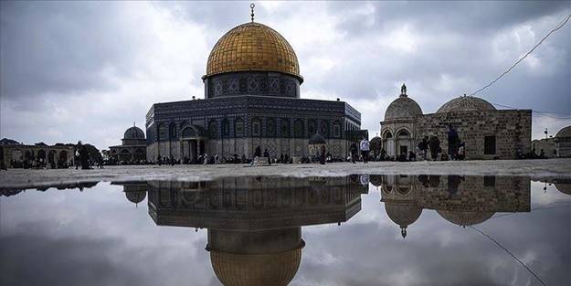 Siyonistlerden Müslüman mezarlarına alçak saldırı
