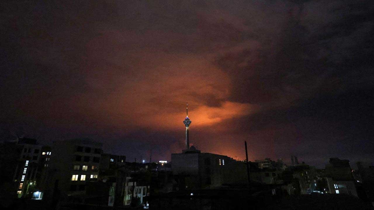 Siyonistlerden terör saldırısı! Tahran'da art arda şiddetli patlamalar meydana geldi