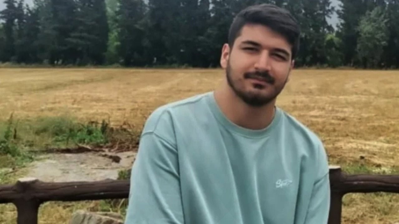 Siz kendinizi çok akıllı devleti de aptal mı sanıyorsunuz? Önce cumhurbaşkanına hakaret et, sonra hesabı İtalya’daki birine sattım de