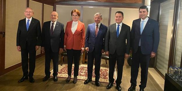 Siz kim Erbakan kim? Saadet Partisi CHP ve ortaklarıyla beraber Erbakan'ı anacakmış!