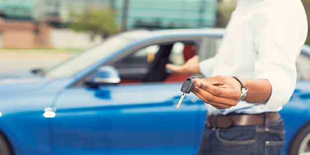 Siz olsanız hangisini tercih edersiniz? Kilometre mi motor hacmi mi?