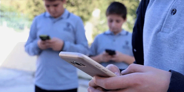 Sizde Türkiye’de de olsa nasıl olurdu? Avrupa ülkesinde akıllı telefon yasağı