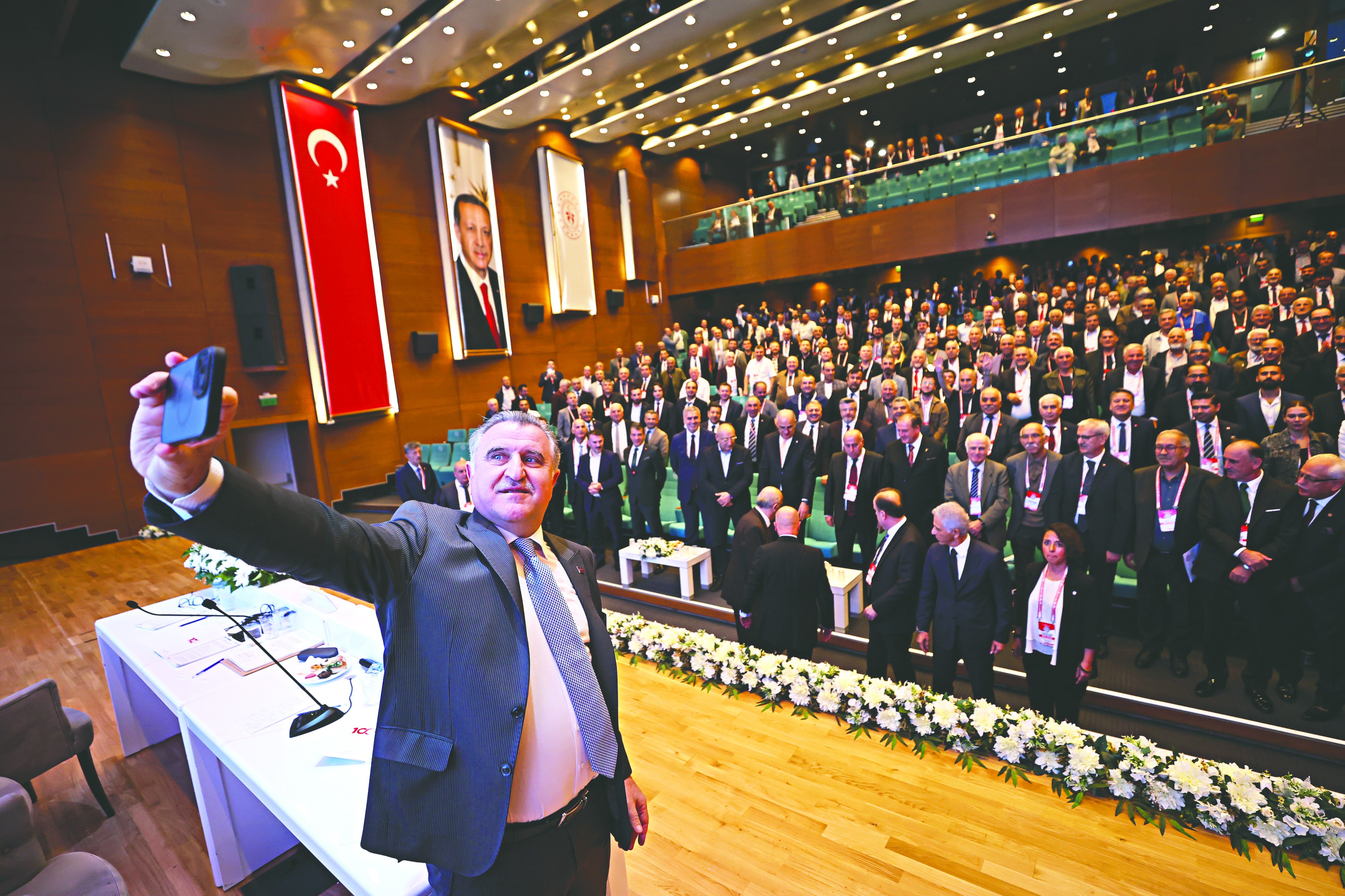 “Sizler Türk sporuna hizmet eden kahramanlarsınız”