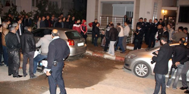 Şizofren doktor dehşet saçtı