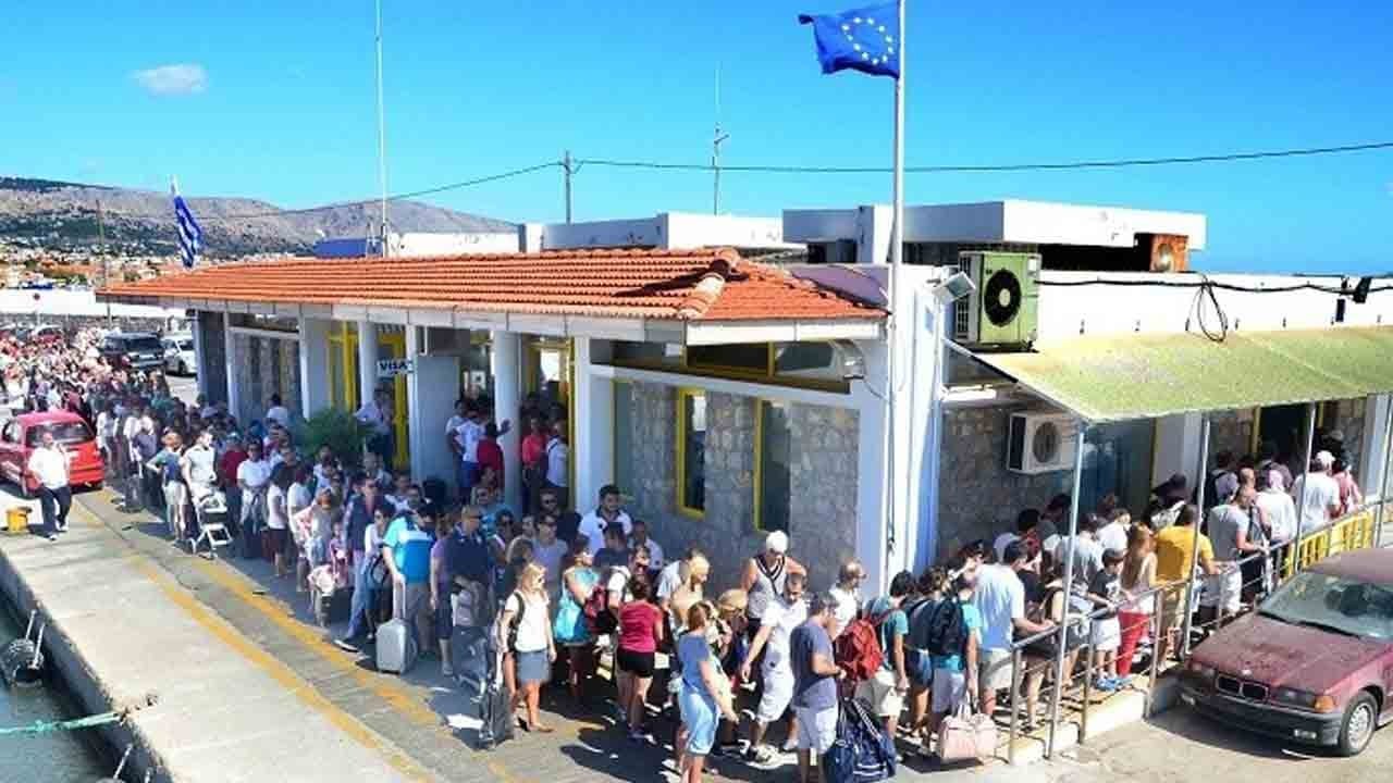 Skandal! 1.6 milyon Türk, 1 milyar dolar vermiş: Yunan’ı biz silahlandırmışız
