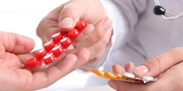 Skandal! Para aldıkları şirketlerin ilaçlarını yazıyorlar