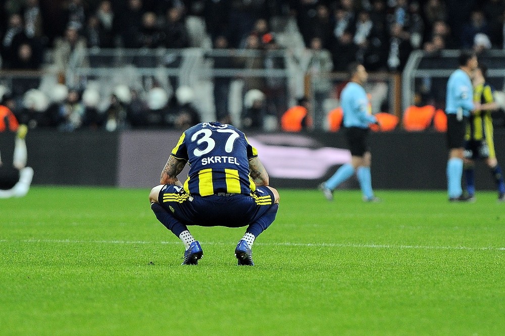 Skrtel tribünden atılan tesbihi geri verdi 