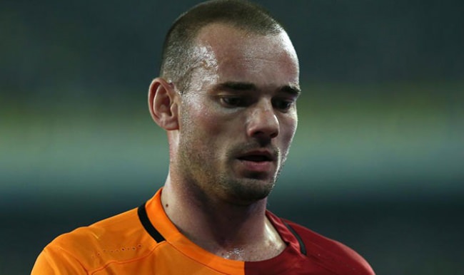 Sneijder: Bu şartlarda oynamam başkan!