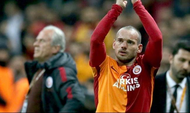 Sneijder bunu hep yapıyor!