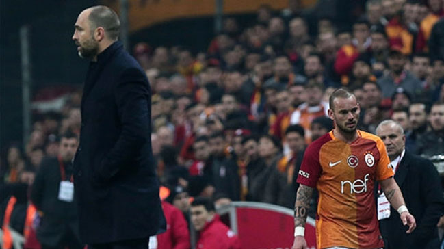 Sneijder: Tudor'a söyleyin beni de kadro dışı bıraksın