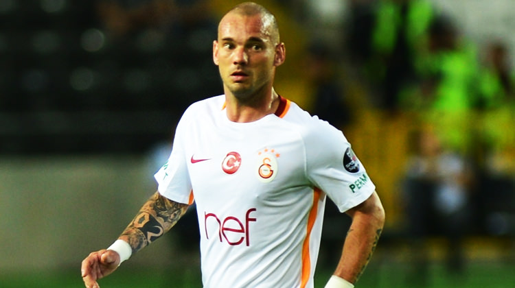 Sneijder'den Türkçe tepki! Bakın hakeme ne dedi