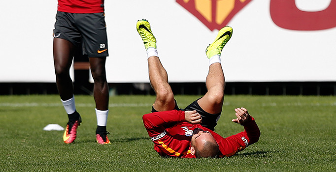 Sneijder'den üzücü haber: Galatasaray'dan açıklama geldi