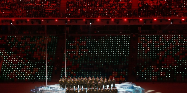 Soçi Kış Olimpiyatları törenle başladı