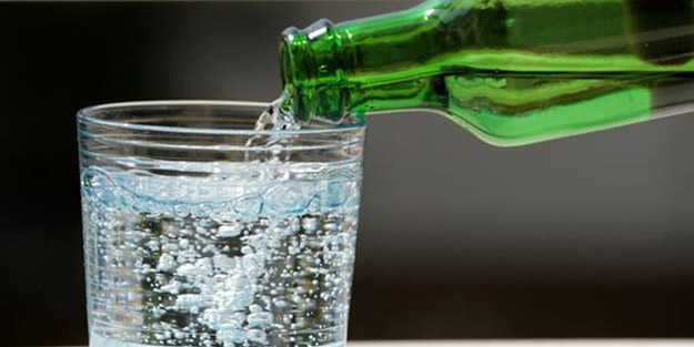 Sodanın hiç bilmediğiniz faydaları, zararları: Maden suyu ne zaman içilmeli? Bakın ne kadar da şifalı