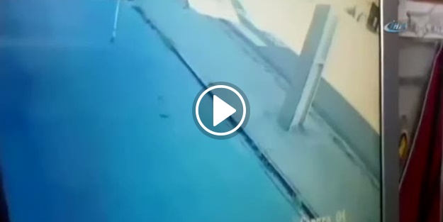 Şoför camdan fırladı!