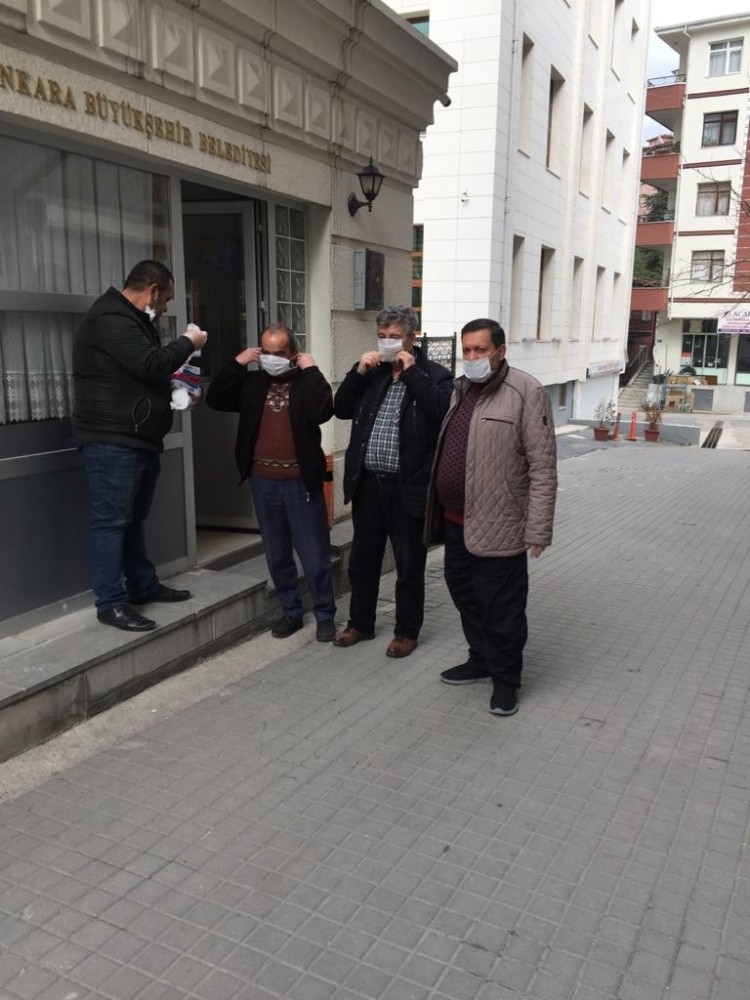Şoför esnafına maske ve eldiven dağıtıldı 