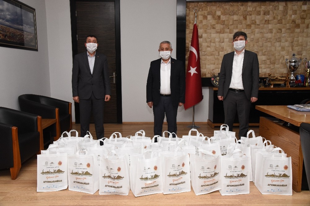 Şoförlere hijyen seti dağıtıldı 