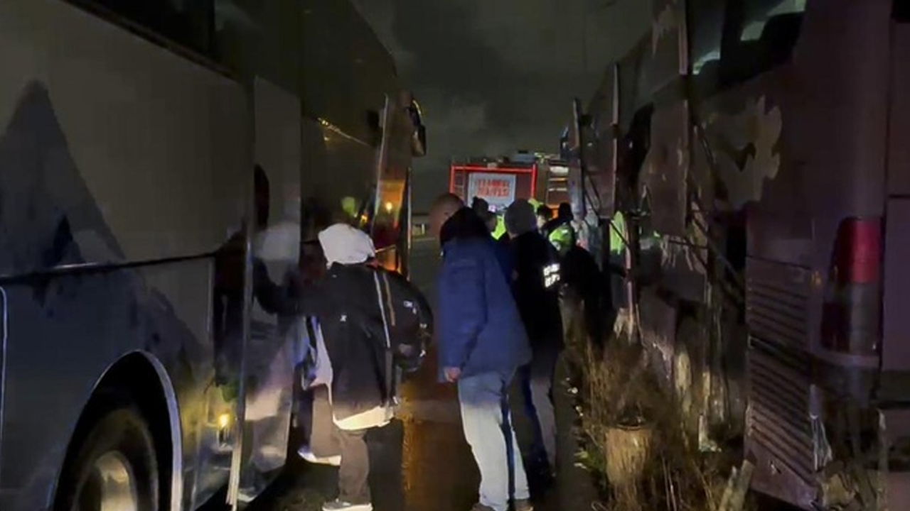 Şoförü kalp krizi geçiren otobüs kaza yaptı