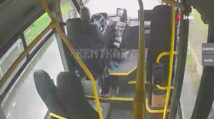 Şoförün dikkati sayesinde para dolu çanta sahibini buldu