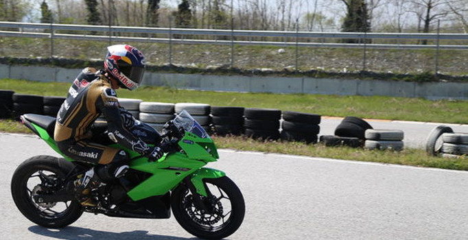 Sofuoğlu sezonun 3. yarışına ilk sıradan başlayacak