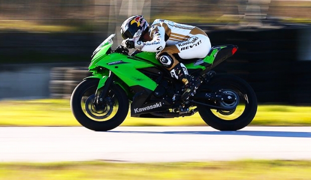 Sofuoğlu'ndan anlamlı bağış