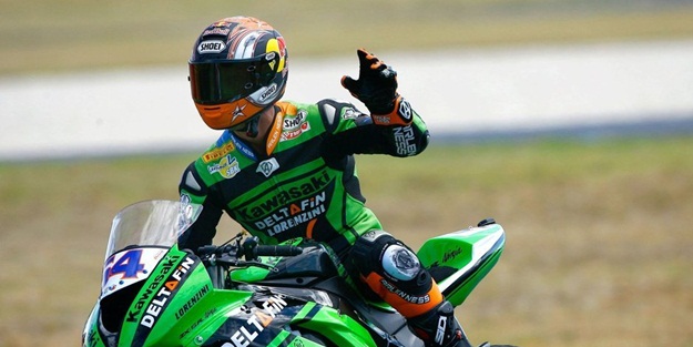 Sofuoğlu'ndan büyük başarı!