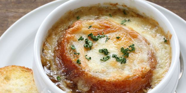 Soğan çorbası Fransız tarifi nasıl yapılır? En güzel soğan çorbası nasıl yapılır? İşte Fransız usulü soğan çorbası