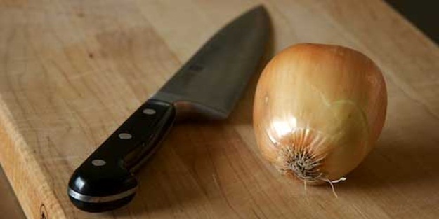 Soğan doğrarken neden ağlarız?