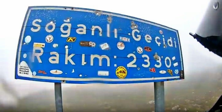 Soğanlı Geçidi tabelası, magandaların hedef tahtası oldu 