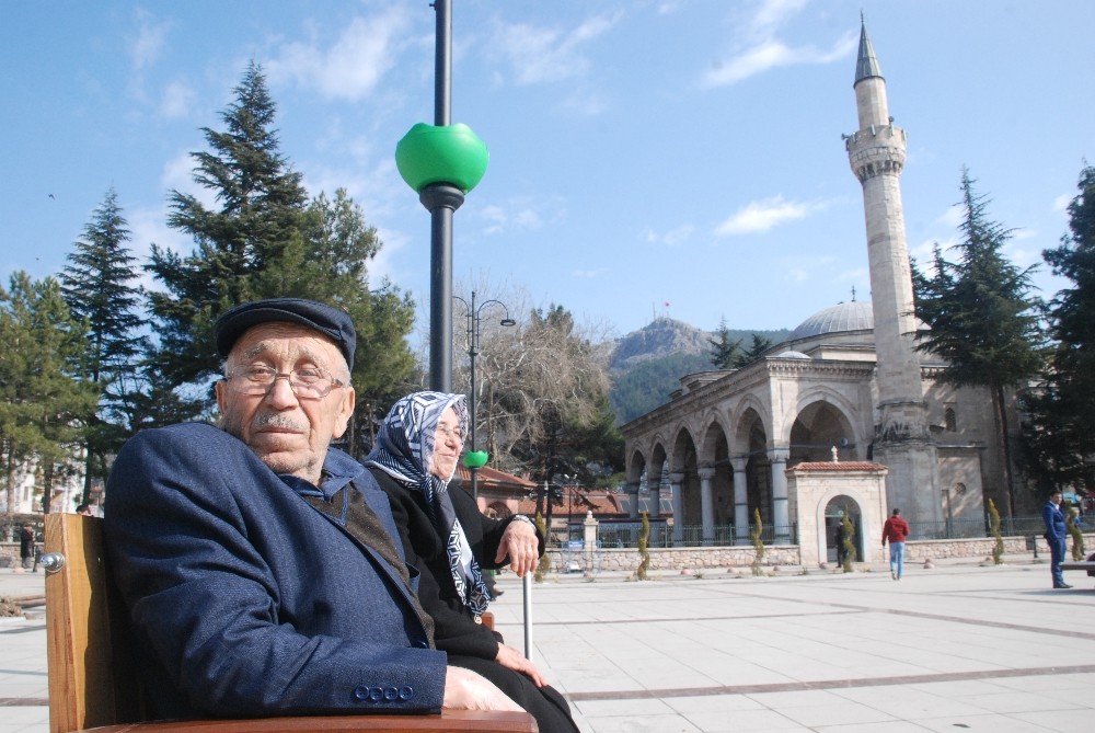 Soğuk havanın ardından güneş yüzünü gösterdi 