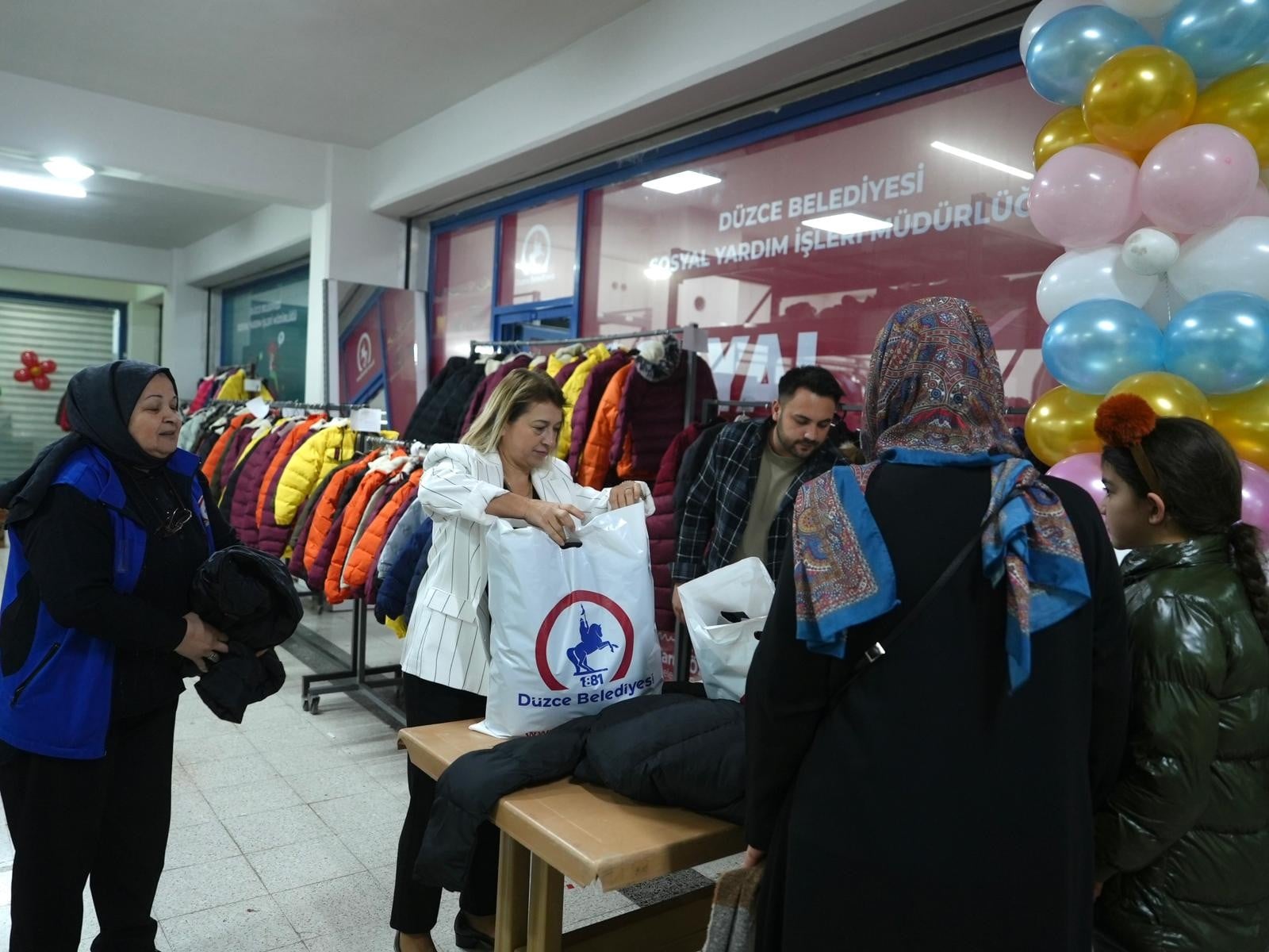 Soğuk kış günlerinde Düzce Belediyesi sıcaklığı