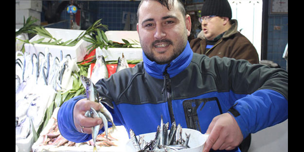 Soğuk sulara göç eden hamsinin yerini istavrit aldı