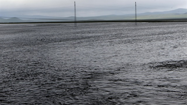 Soğuktan Kura Nehri dondu
