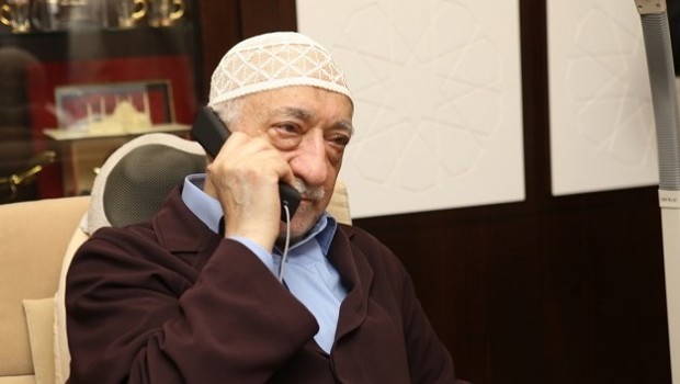 Şok iddia! Fetullah Gülen'i yönlendiren bir 'abi' var!