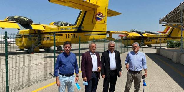 Şok şok şok... CHP'li vekiller THK uçaklarını buldu(!) Madem buldunuz hemen atlayıp uçsanız ya! Ne bekliyorsunuz?