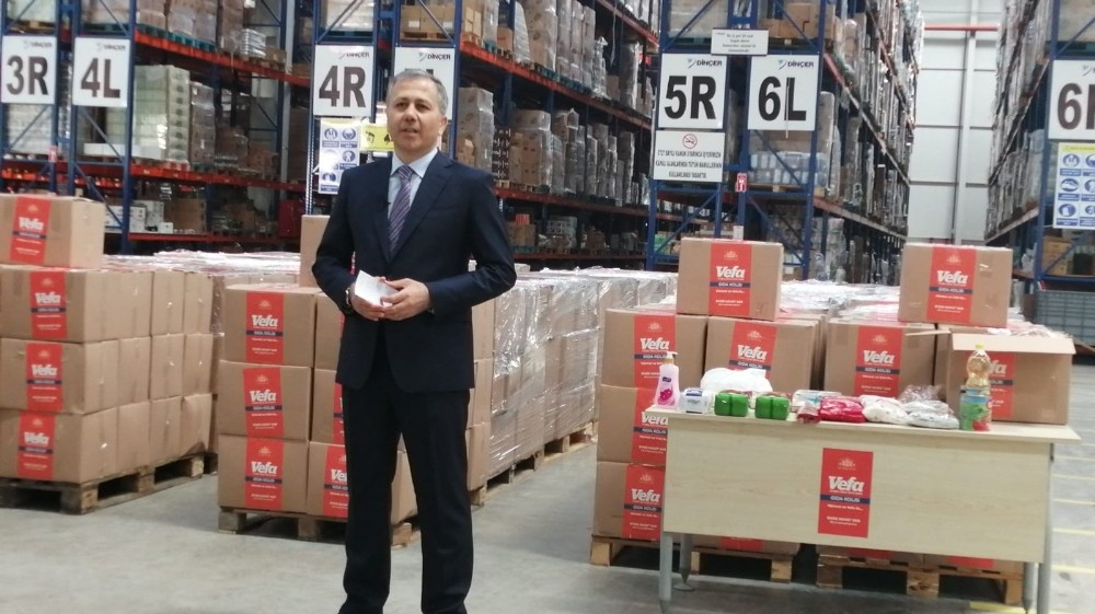 Sokağa çıkamayan 65 yaş üstü vatandaşlara gidecek yardım kolileri yola çıktı 