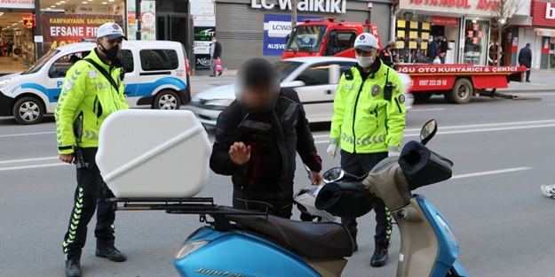Sokağa çıkan 19 yaşındaki gence 7 bin 890 lira para cezası