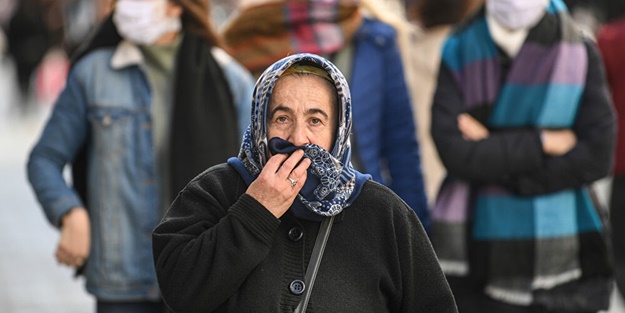 Sokağa çıkan 500 kişiye para cezası