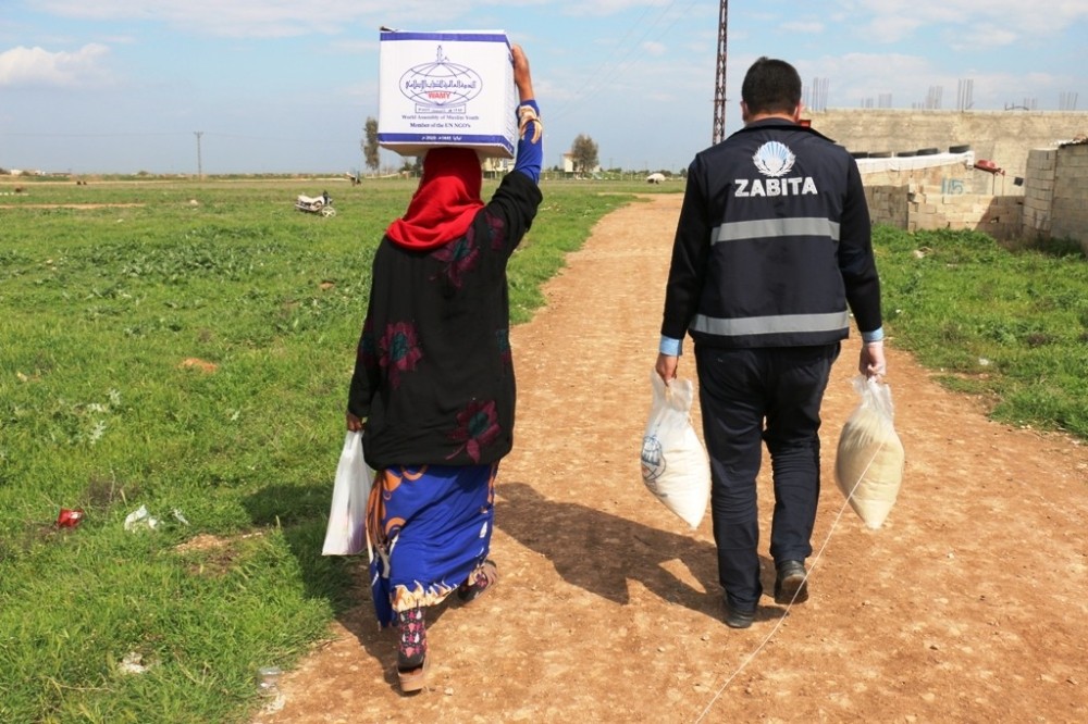 Sokağa çıkma kısıtlaması bulunanlara 600 gıda kolisi yardımı 