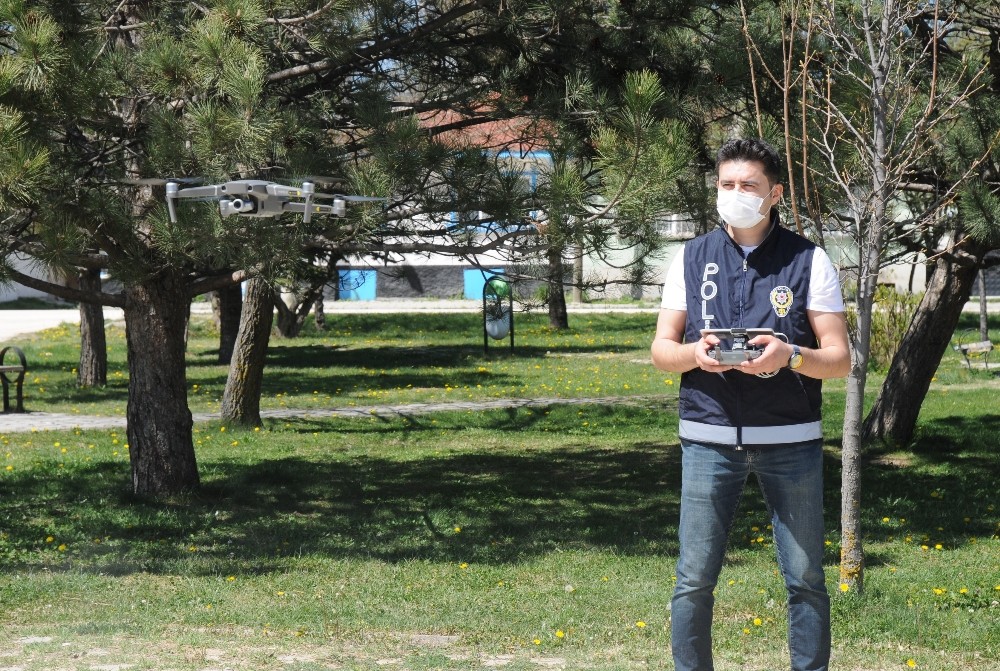 Sokağa çıkma kısıtlamasında ’uçan gözlerle’ şehir denetleniyor 