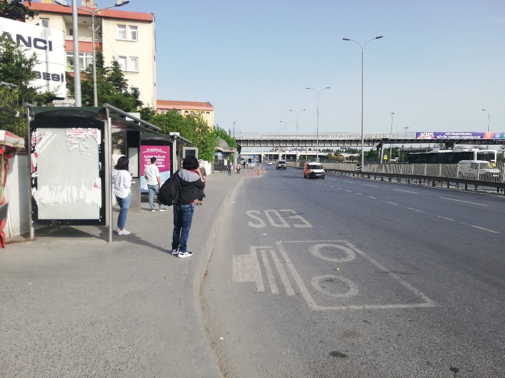 Sokağa çıkma kısıtlamasının üçüncü gününde İstanbul trafiğinde son durum 
